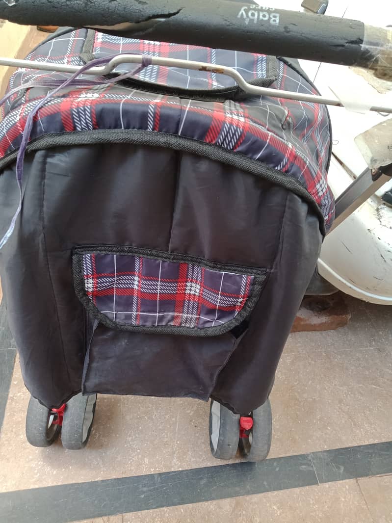 Baby Pram for sale in good condition 2