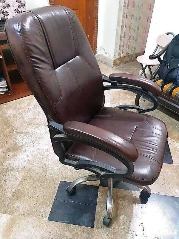 Office Chair/Revolving/Computer Chair 2