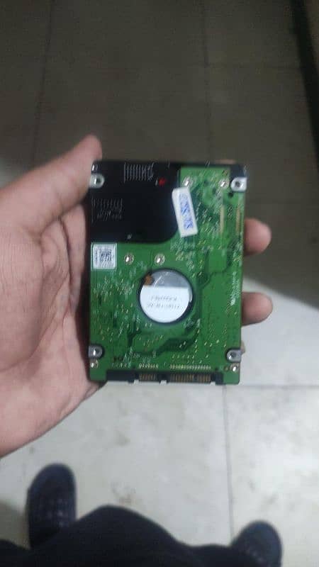 320 GB HARDDISK FOR COMPUTER 1