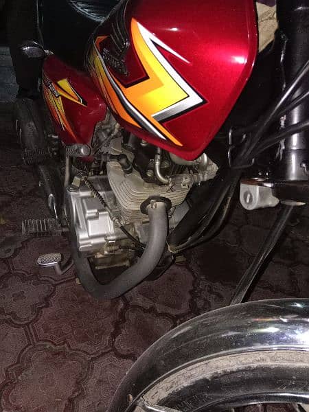 Honda 125 Panjab attock num 1 owner All ducuments clear 3