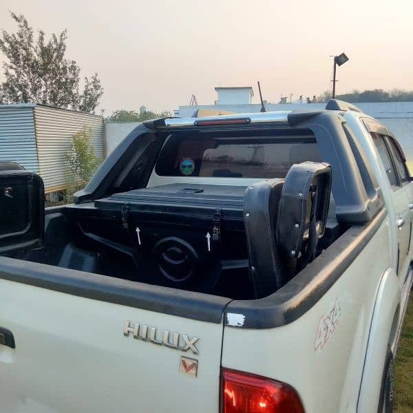 Toyota Hilux 2016 1