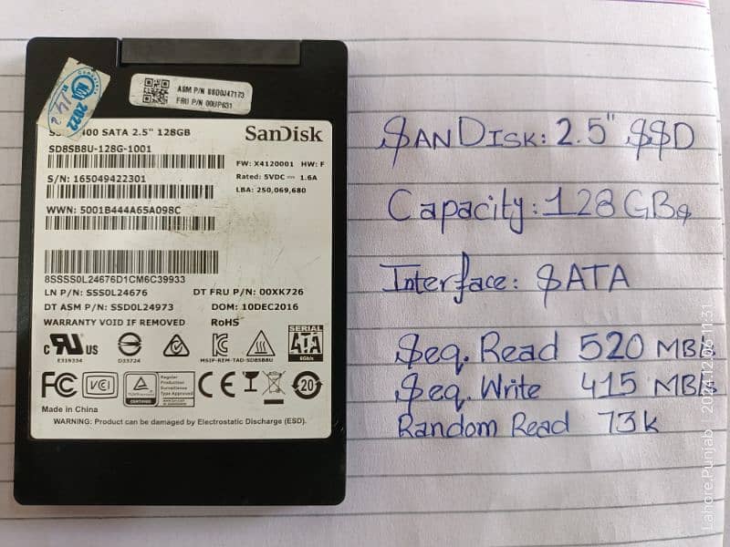 SanDisk 128 GBs SSD 2.5" 0