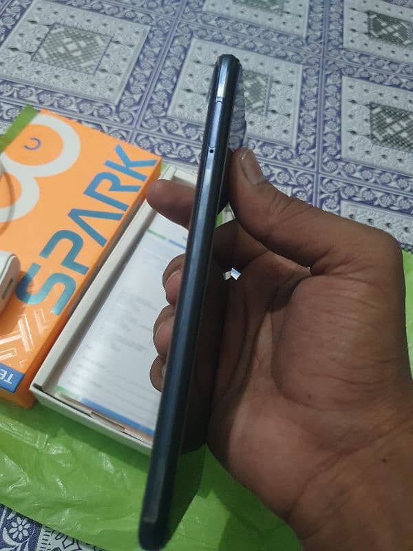 tecno spark 8C 1