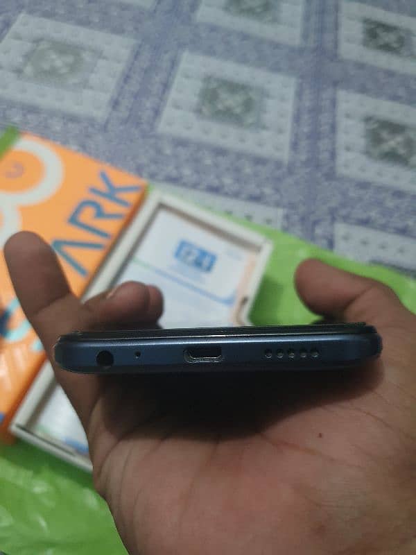 tecno spark 8C 2