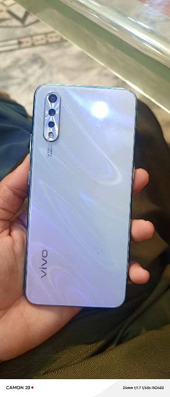 salling vivo s1 4gb ram 128memory h 3