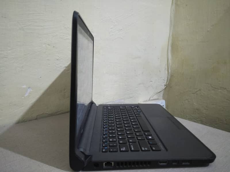 Dell Laptop Corei5 + Touch Screen + 256GB(SSD) + Charger 1