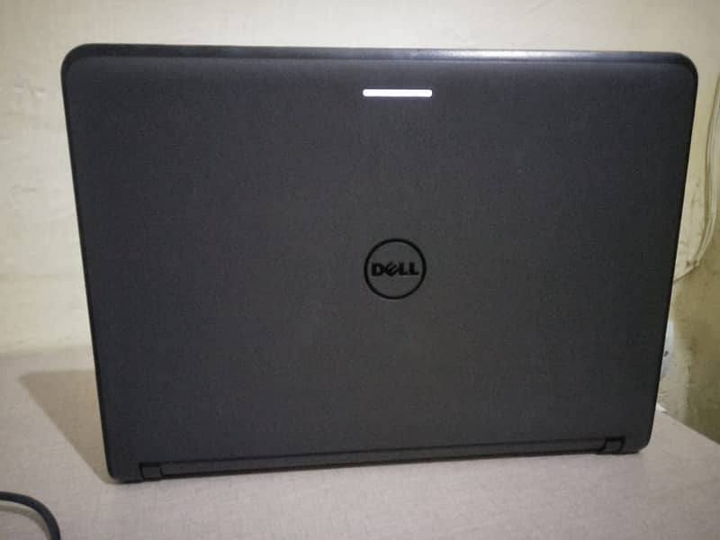 Dell Laptop Corei5 + Touch Screen + 256GB(SSD) + Charger 4