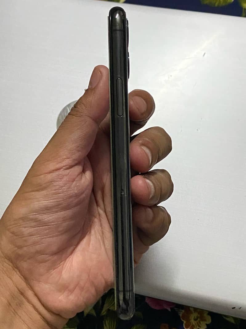 Apple iPhone 11 Pro (PTA approved with box) 7