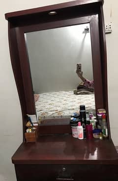 dressing table for sale urgnt .