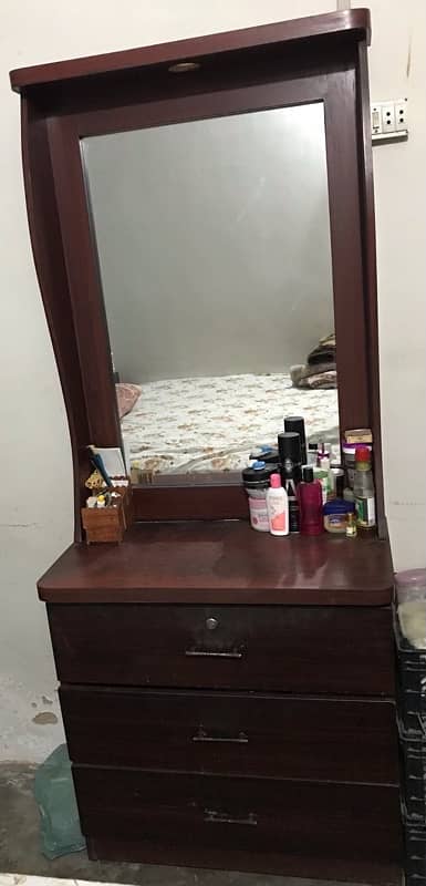 dressing table for sale urgnt . 4