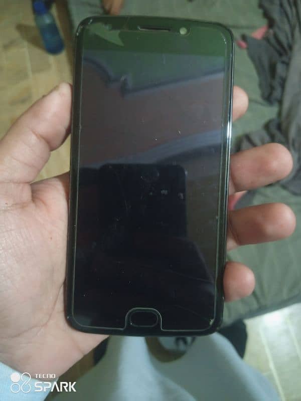 Urgent sale Motrola E4 2/16 gb 2