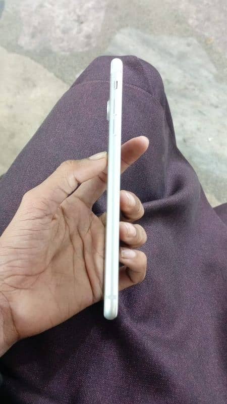 iphone 7plus 32gbnon pta urgent sale battery change Baki ok ha 2