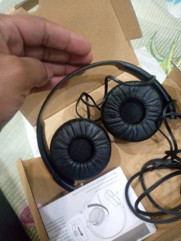 Sony headphones 313+*7053533whatsapp number 2