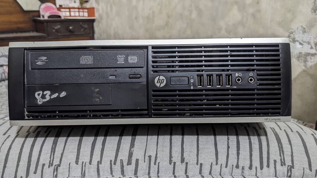 HP Compaq Elite 8300 SFF Desktop Core i5-3450-3.10 GHz | 0300 0820 786 0