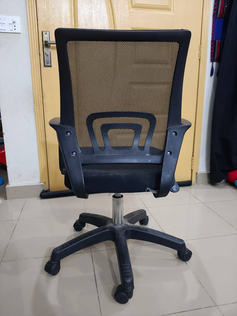 CHAIR FOR SALE URGENT 2