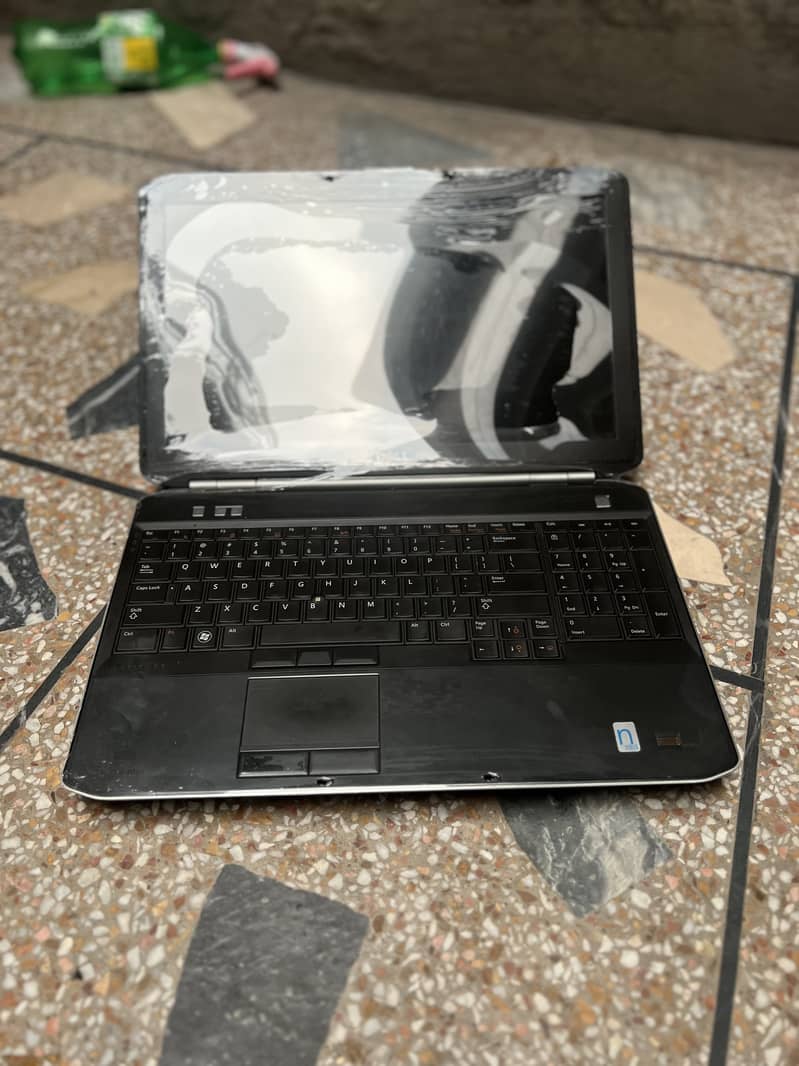 DELL LATITUDE E5520 CORE I5 SECOND GEN EXCHANGE POSSIBLE 0