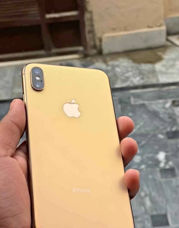 iPhone XS Max 64 gb pta approved 0