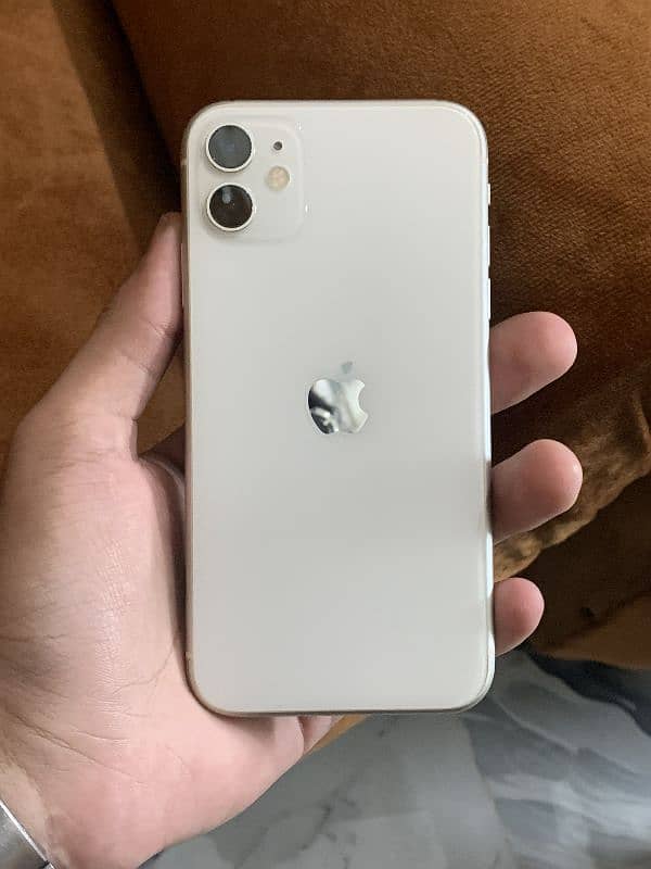 IPHONE 11 White 2