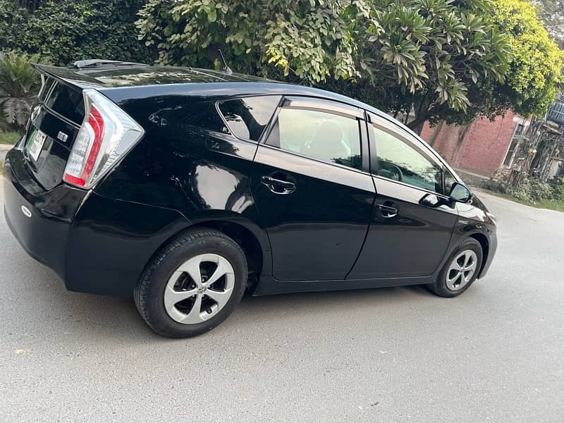 Toyota Prius 2012 5