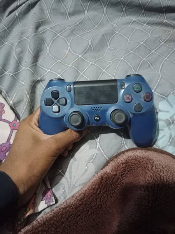 play station 4 7