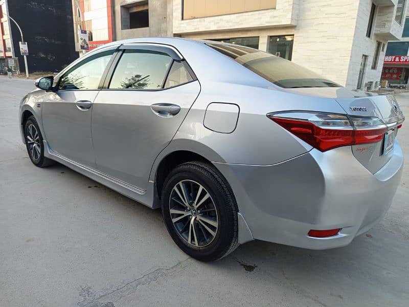 Toyota Corolla Altis 2019    (03301522354) 4