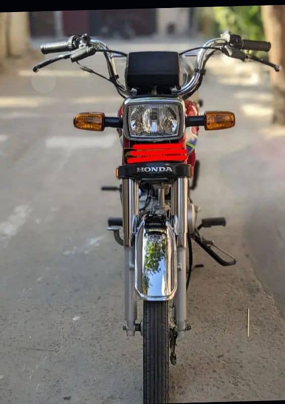 Honda 70 cc bike 1