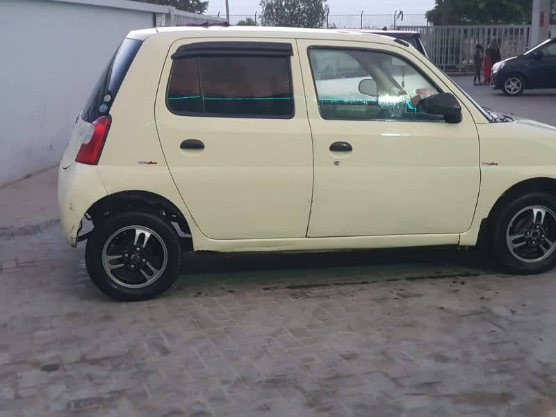 Daihatsu Esse 2011 1