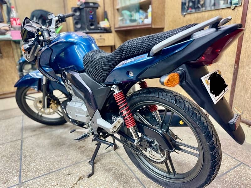 Suzuki GSX 125 2