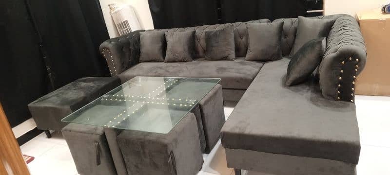 7 seater L shaped sofa with table and puffy 4