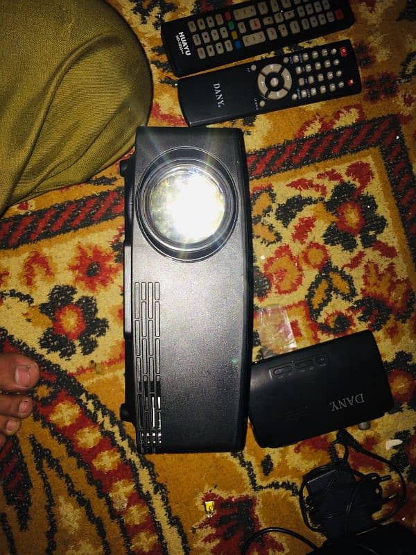 DUBAI Projector 1