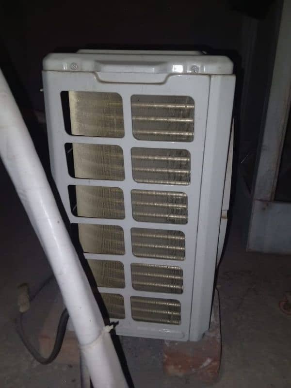 dawlance AC 1.5 ton inverter heat and cool 2