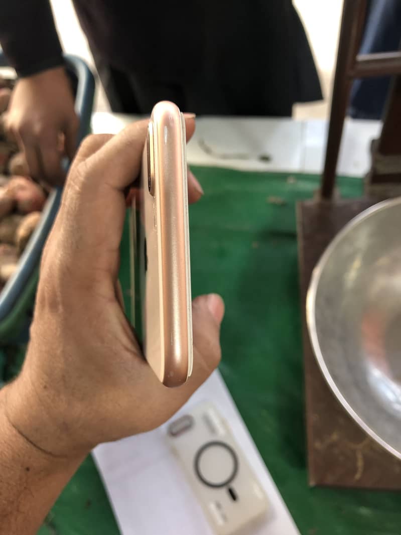 iPhone 8plus 256 gb 4