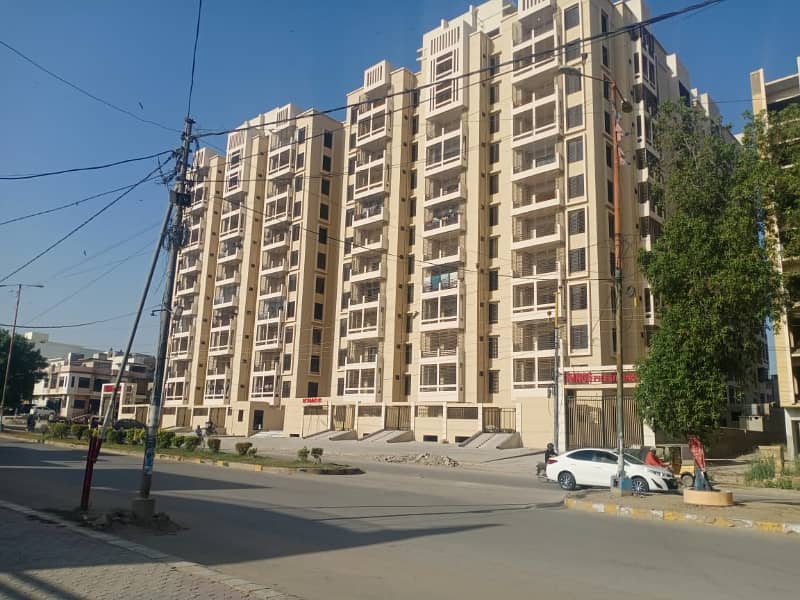 BRAND NEW 4 BED-DD FLAT AVAILABLE FOR RENT IN BOUNDARY WALL PROJECT KINGS PRESIDENCY NEAR MUNAWAR CHOWRANGI GULISTAN-E-JAUHAR 27