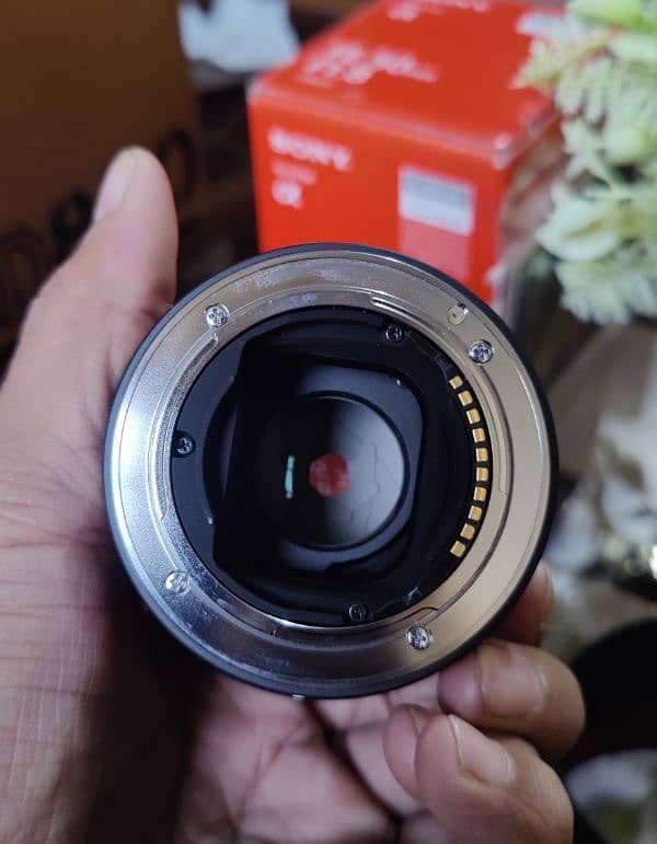 sony 50mm 1.8 full frame Lens 3