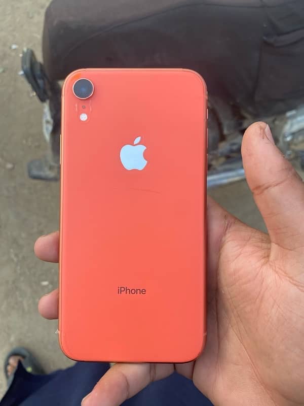 iPhone xr 64gb factory unlocked 2