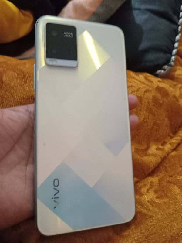 vivo y21. . 4