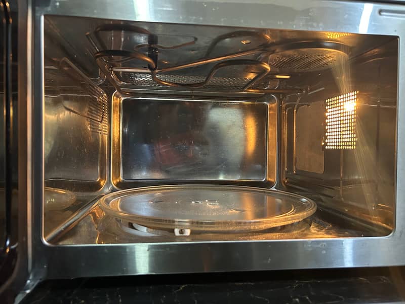 Imported 30L Large Convection Microwave oven (Grill & Microwave) 2