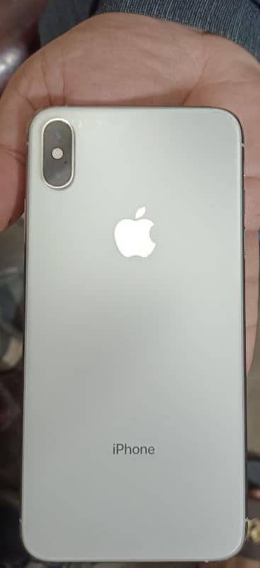 iphone xs max PTA approved 10/9 condition 4