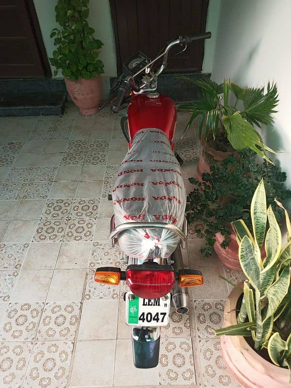 Honda CD 7t 70cc Model 2020 Lahore Number 1