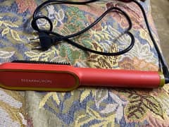 Remington hair straightener ,,it’s very easy and smooth ,,