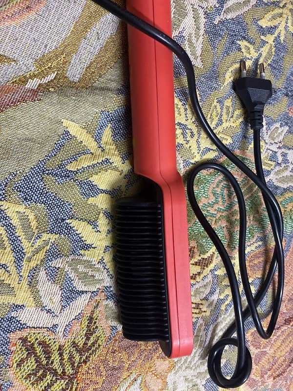 Remington hair straightener ,,it’s very easy and smooth ,, 2