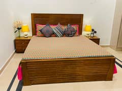 bedroom set with dressing