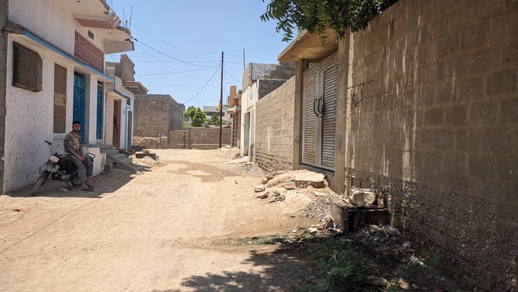 120 Guz Plot for sale in Ahmed Village, New Lyari Express Karachi 2