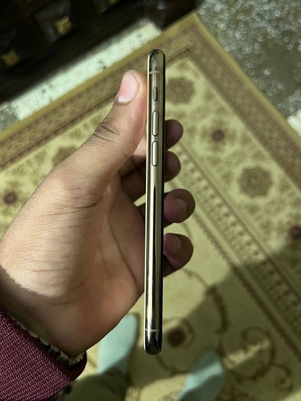 iphone 11 pro 6