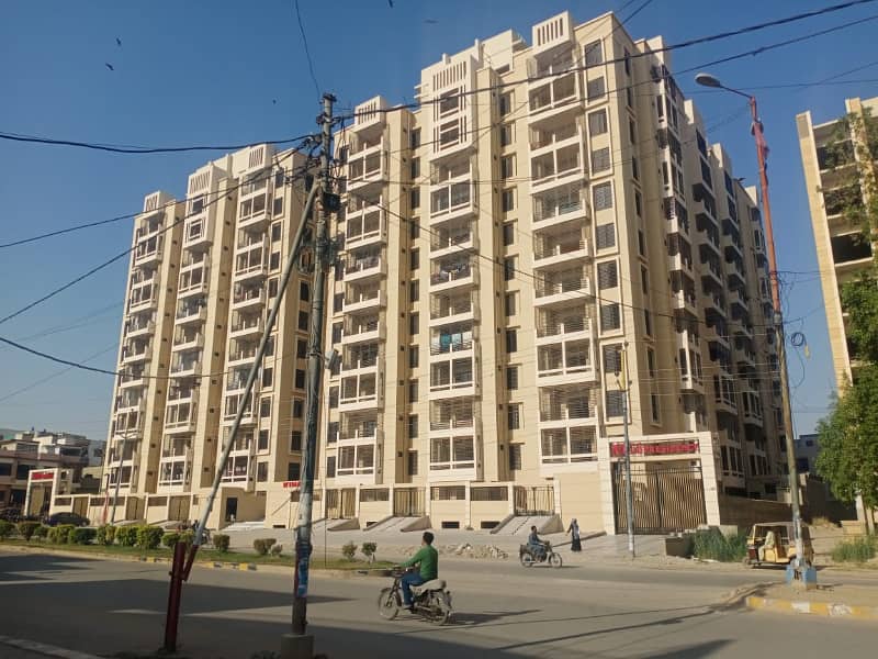 BRAND NEW 3 BED-DD FLAT AVAILABLE FOR RENT IN BOUNDARY WALL PROJECT KINGS PRESIDENCY NEAR MUNAWAR CHOWRANGI GULISTAN-E-JAUHAR 21