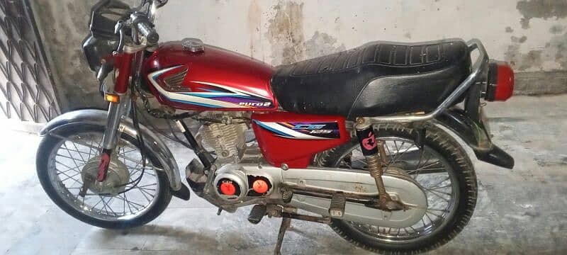 Honda 125 2015 model 03324790801 3