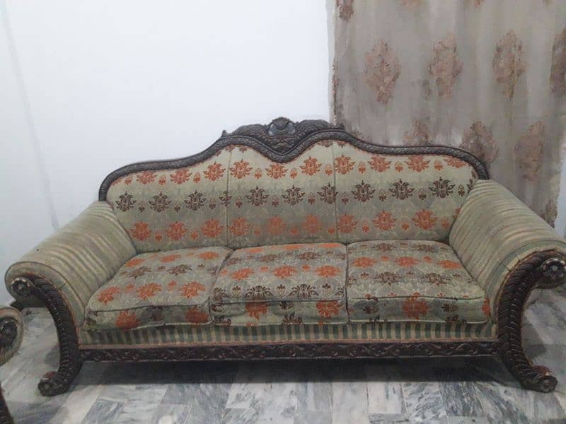 5 SEATER CROWN SOFA 0