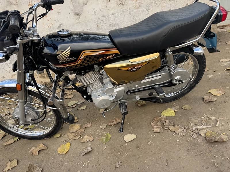 Honda 125 gold edition self start 3