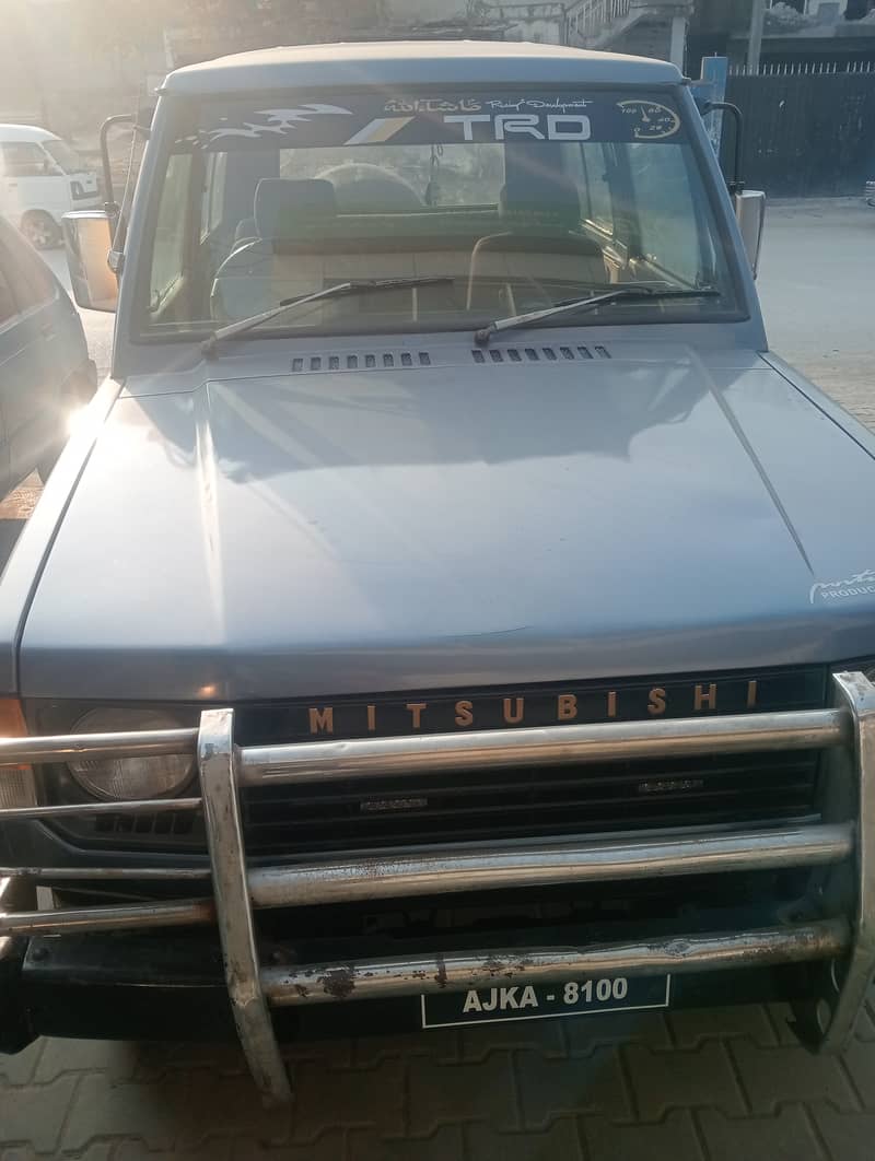 Mitsubishi Pajero 1987 6