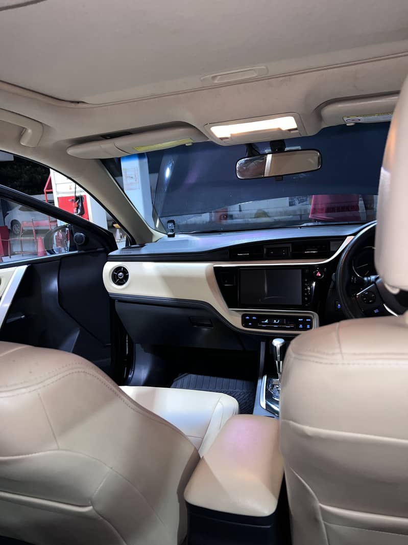 Toyota Altis Grande cvt 2019 10